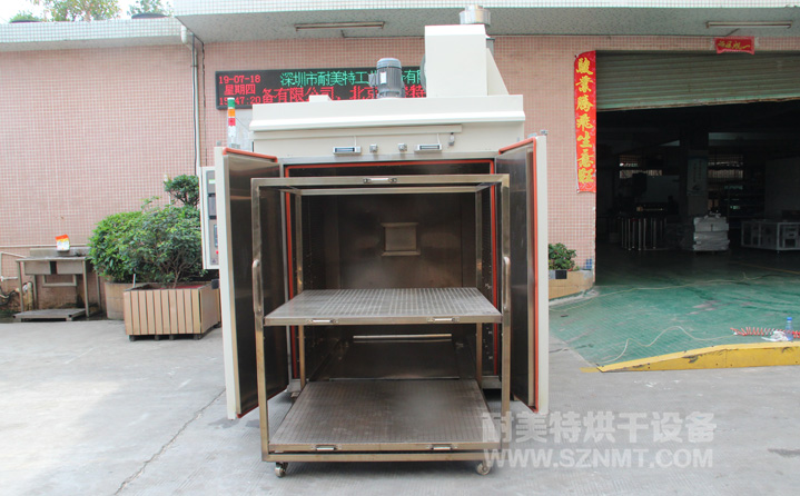 航空發(fā)動機除油烘干烘箱